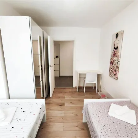 アパート Dori プーラ